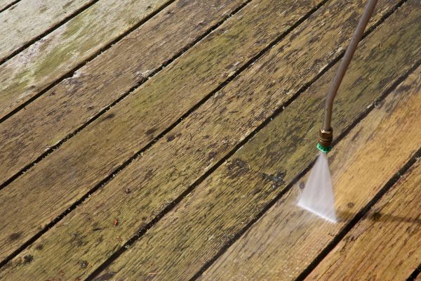 Cost of Deck Mold Removal in Saint Johns