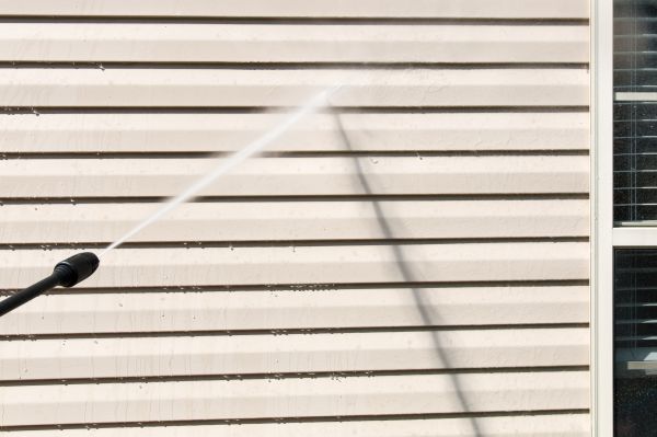 Cost of Apartment Power Washing in Saint Johns