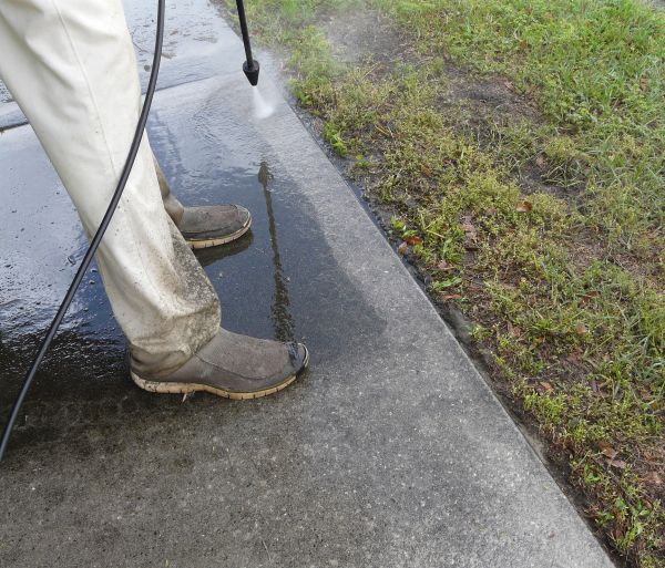 Cost of Concrete Slab Powerwashing in Saint Johns